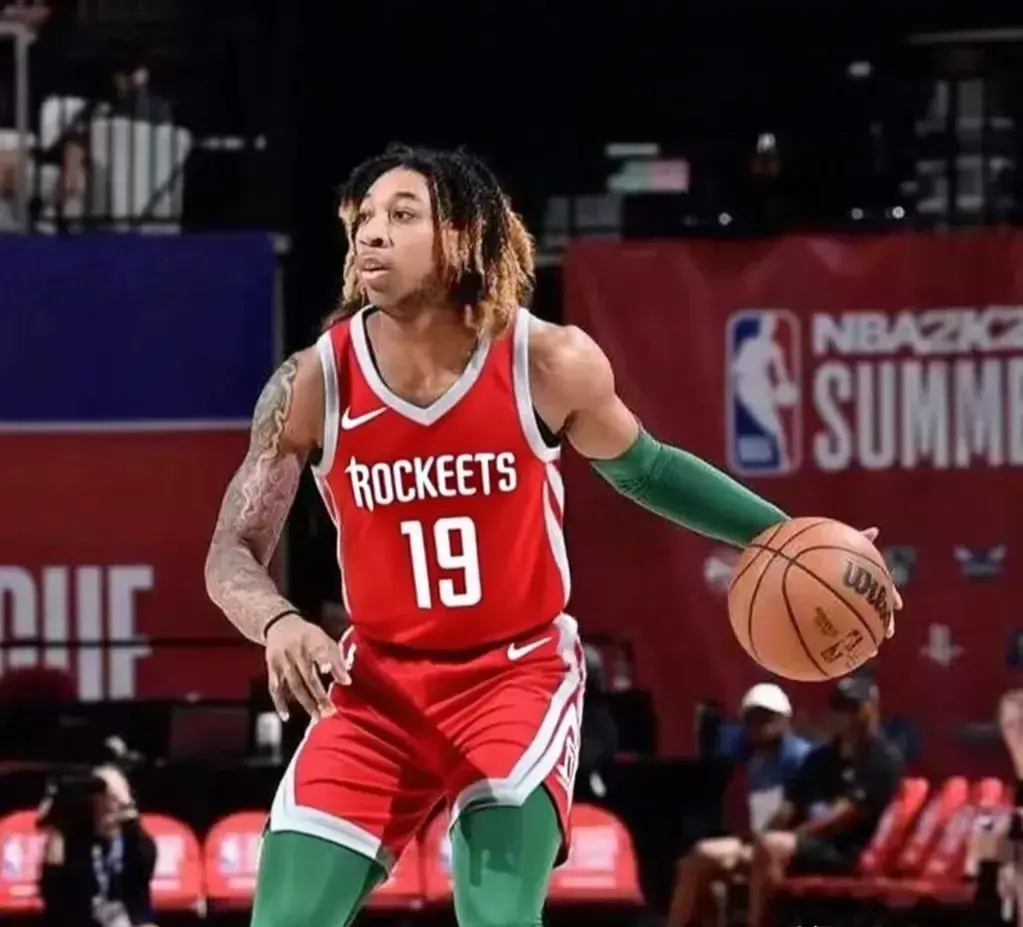 他是一名多, 认为