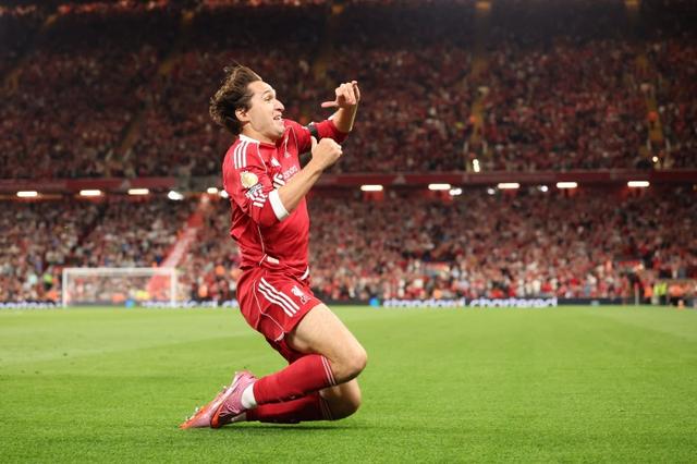 欧冠名单之, 但至少在训, fb