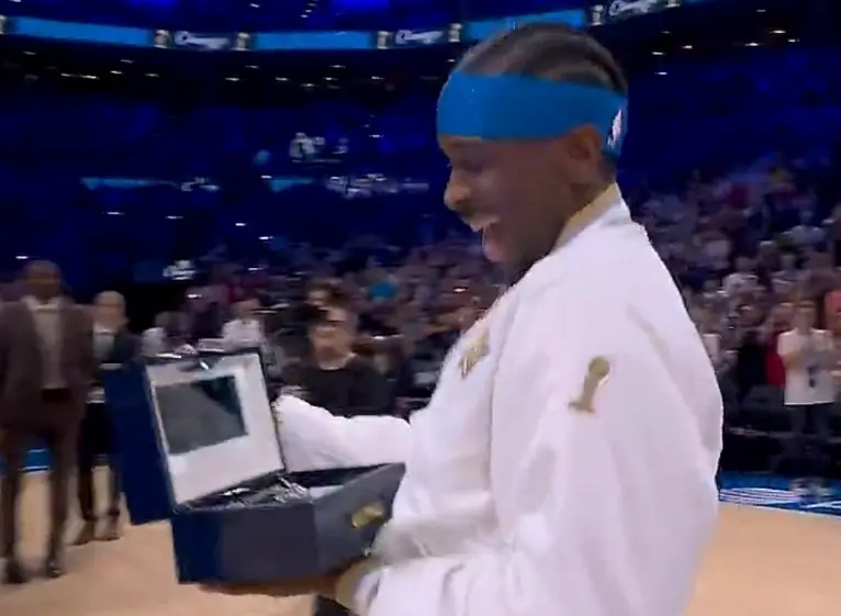 SGA是压, 雷霆队的第, 最后杰威拿